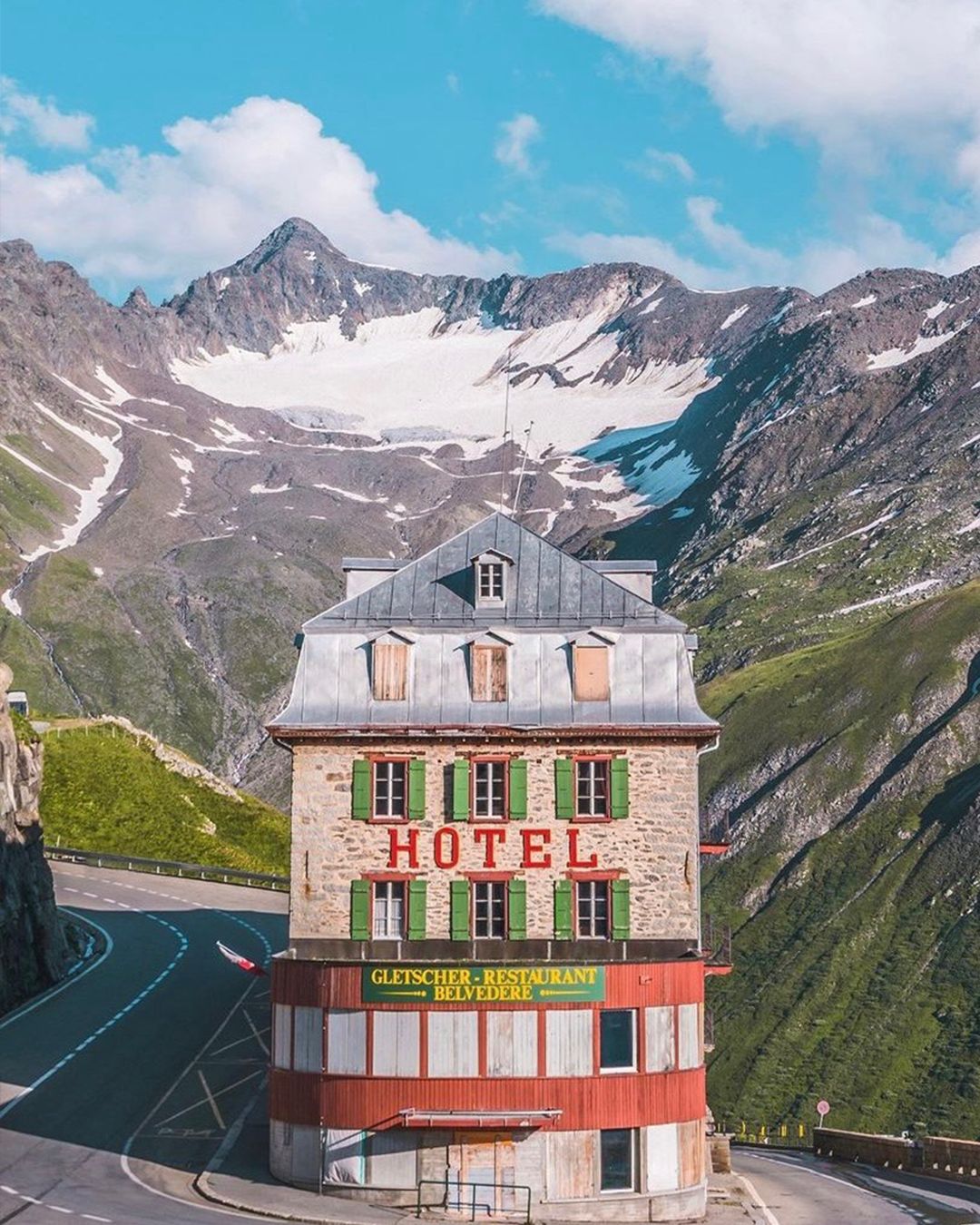 AROUND THE WORLD: AN ACCIDENTALLY WES ANDERSON EXHIBITION & BASQUIAT’S STUDIO RECREATION
