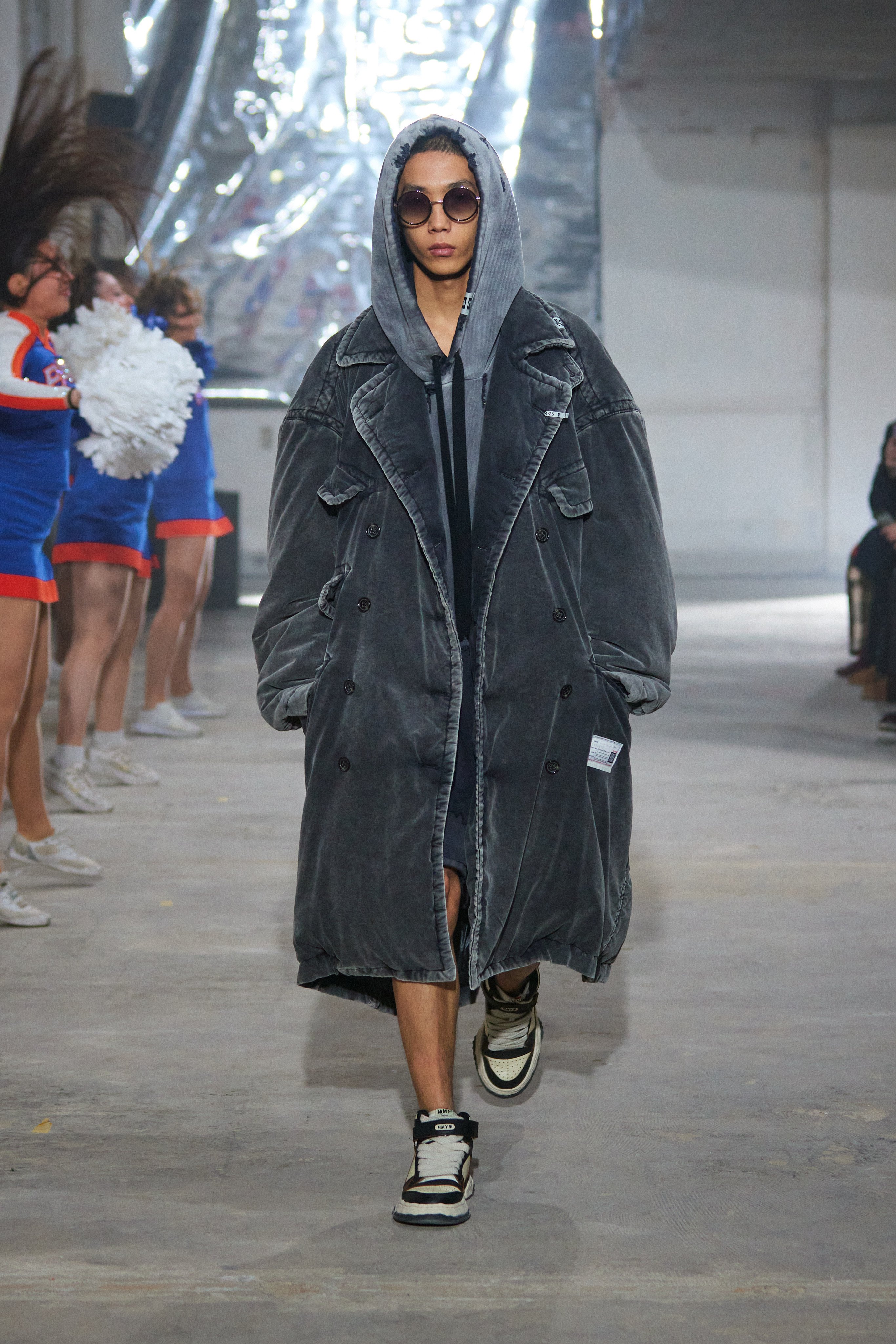 Maison MIHARA YASUHIRO Fall/Winter 2024 was a trip back in time