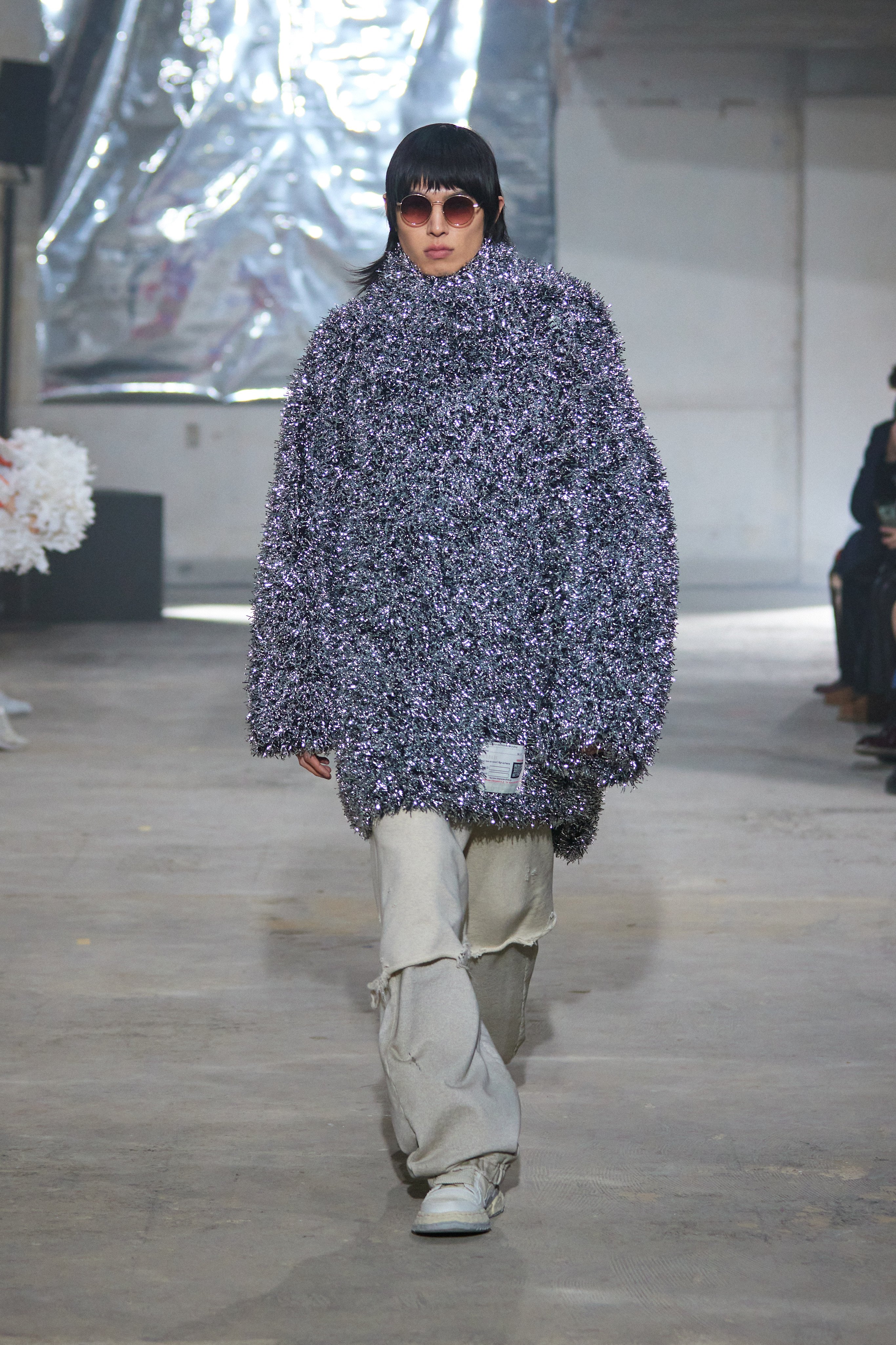 Maison MIHARA YASUHIRO Fall/Winter 2024 was a trip back in time