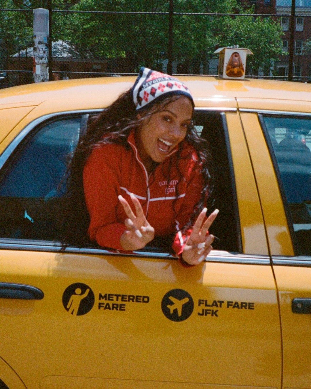 We linked up with singer Samara Cyn to talk Tommy Girl and Tommy Jeans Fall 2025