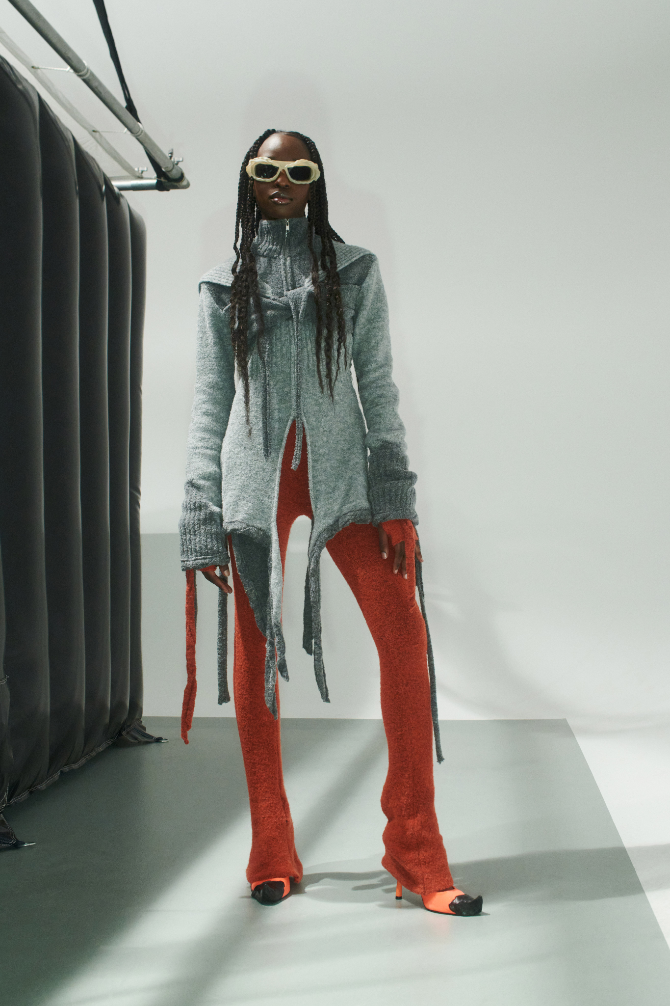 OTTOLINGER BROUGHT US LOW-LIT HUES & HIGH-LIT LOOKS