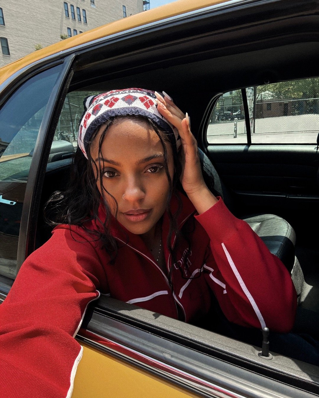 We linked up with singer Samara Cyn to talk Tommy Girl and Tommy Jeans Fall 2025