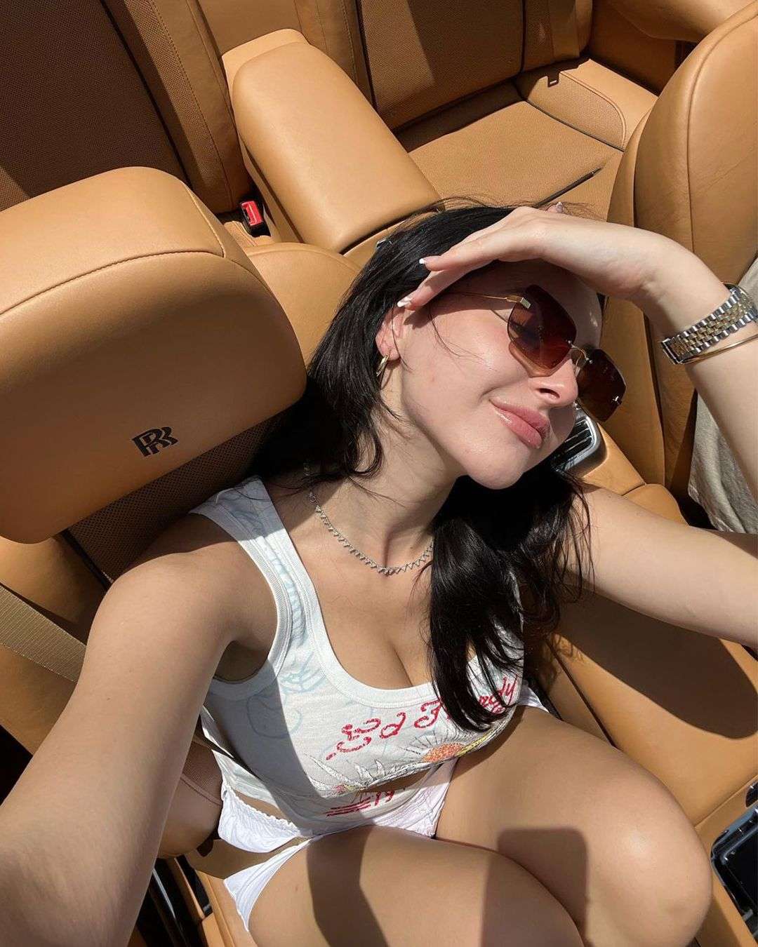 SOCIAL MEDIA & SEX WORK: THE GEN Z ICONS SHATTERING GLASS CEILINGS