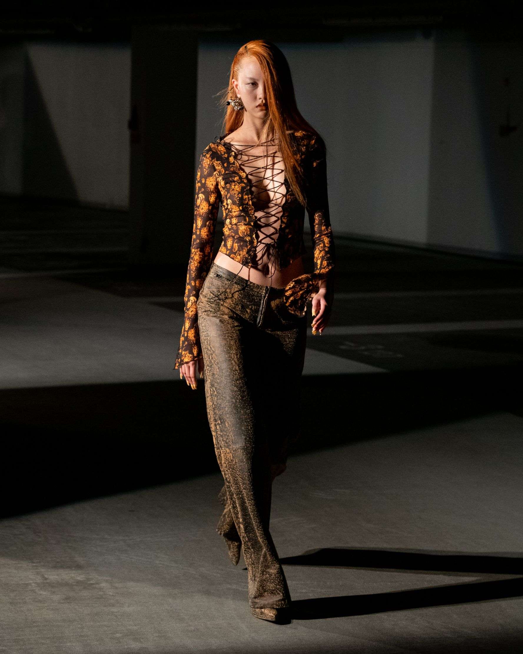 ‘ADRENALINE’: KNWLS SS22 OFFERS DISRUPTION AND SENSUALITY AT LFW