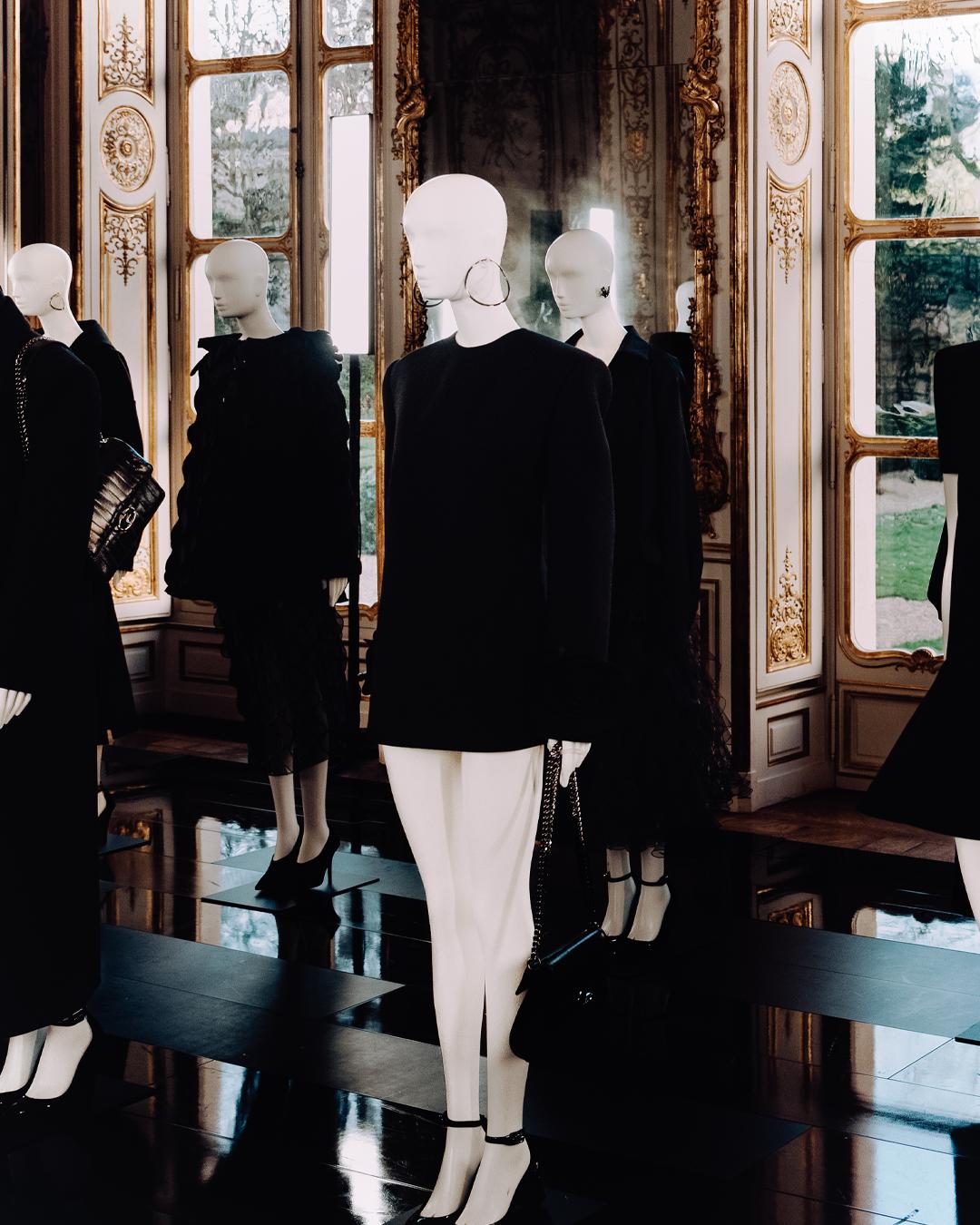 We went to the Valentino Le Noir re-see with Lyas