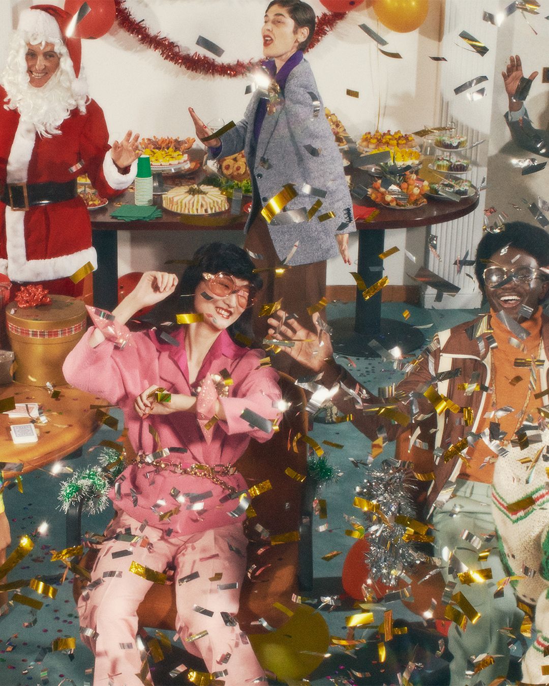 CULTED SOUNDS: TEAM PLAYLIST, BUT MAKE IT FESTIVE