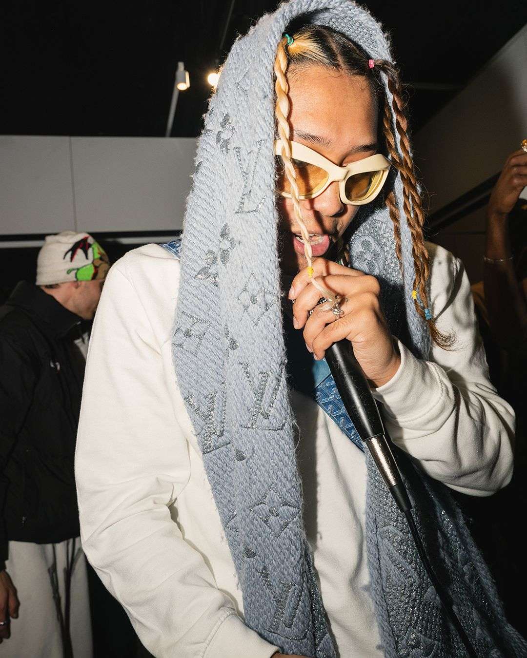 FEATHER PENDANTS X LOST PARADISE JUST SHUT DOWN OXFORD ST