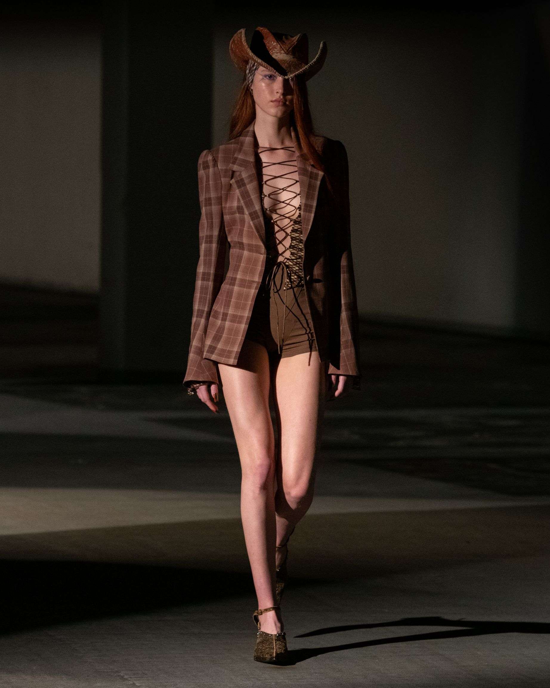 ‘ADRENALINE’: KNWLS SS22 OFFERS DISRUPTION AND SENSUALITY AT LFW