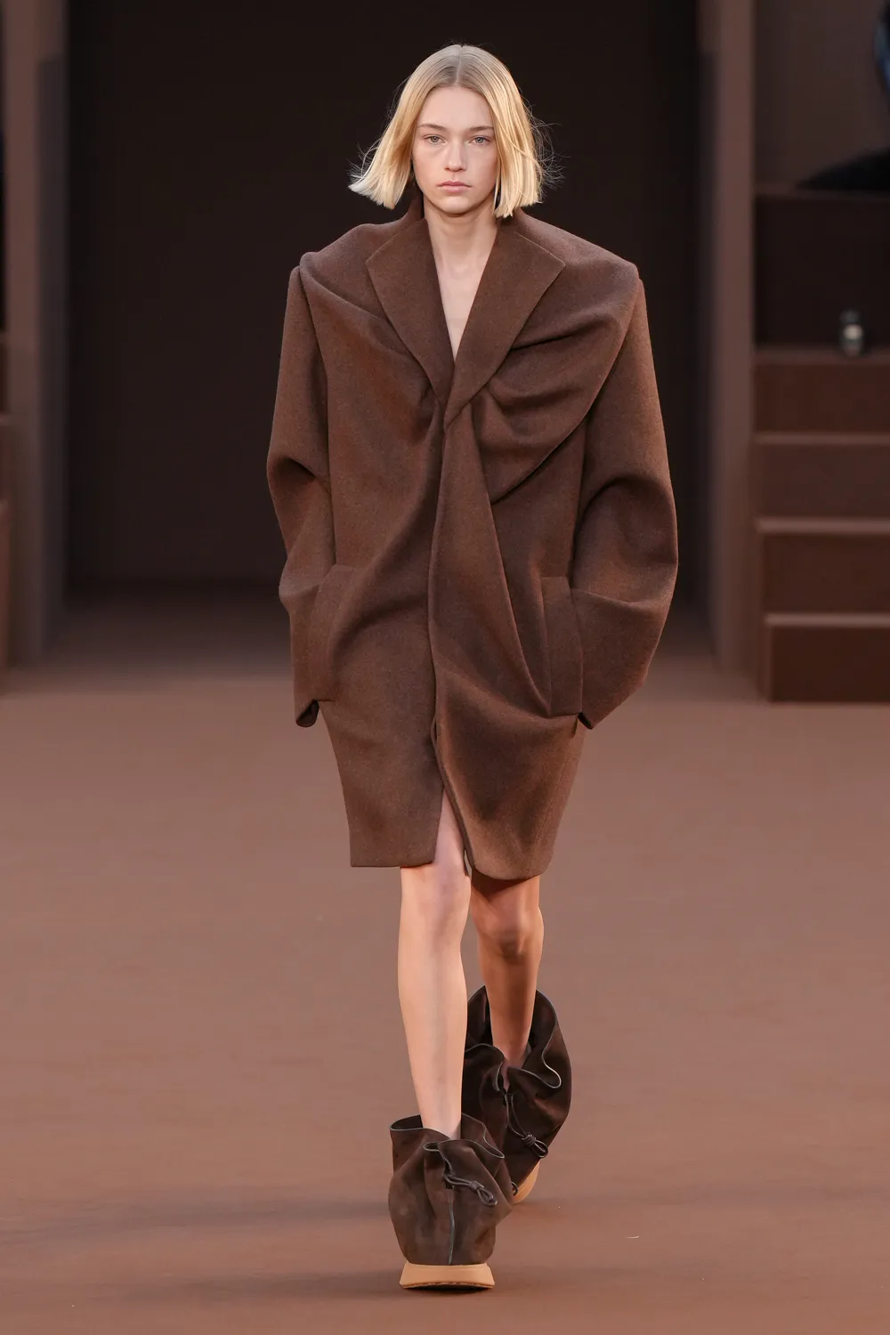 LOEWE 'CAR-DRESS' CAUSE CHAOS AT FW22 SHOW
