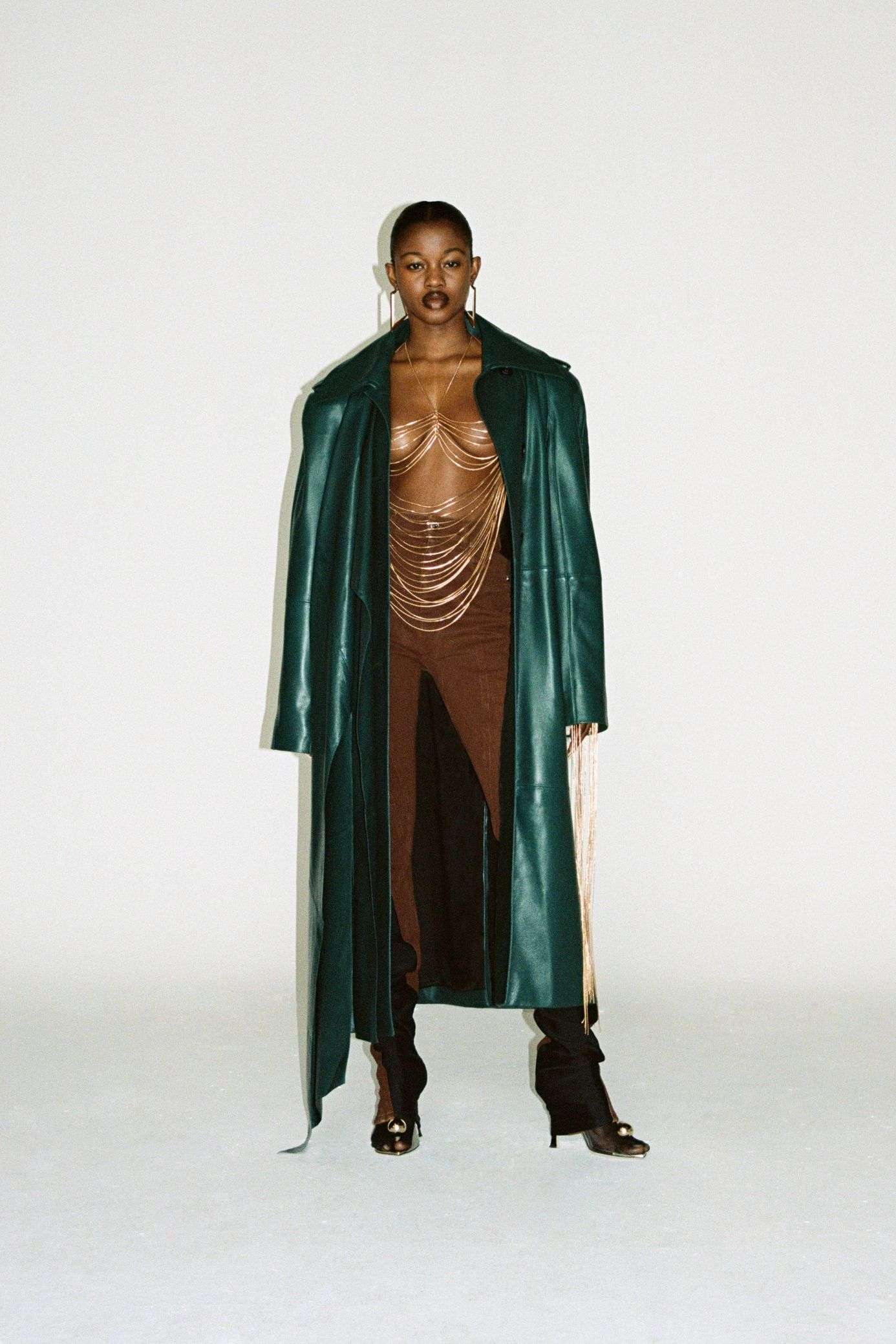 CADWALLADER DOES IT AGAIN FOR MUGLER AW21