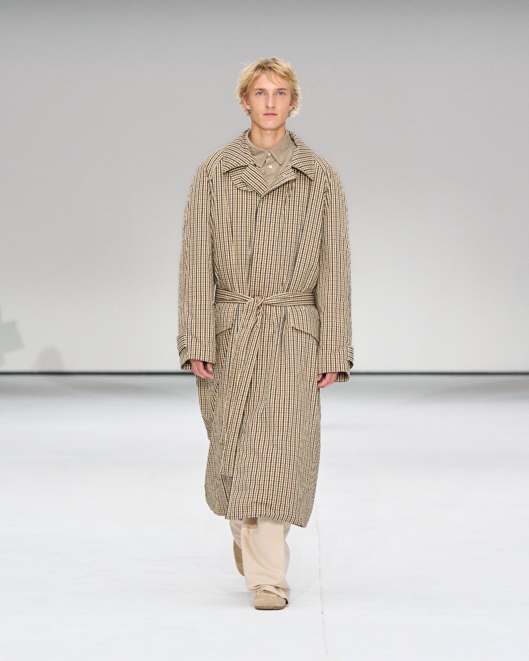Here’s what went down at COS’ Autumn/Winter 2025 show