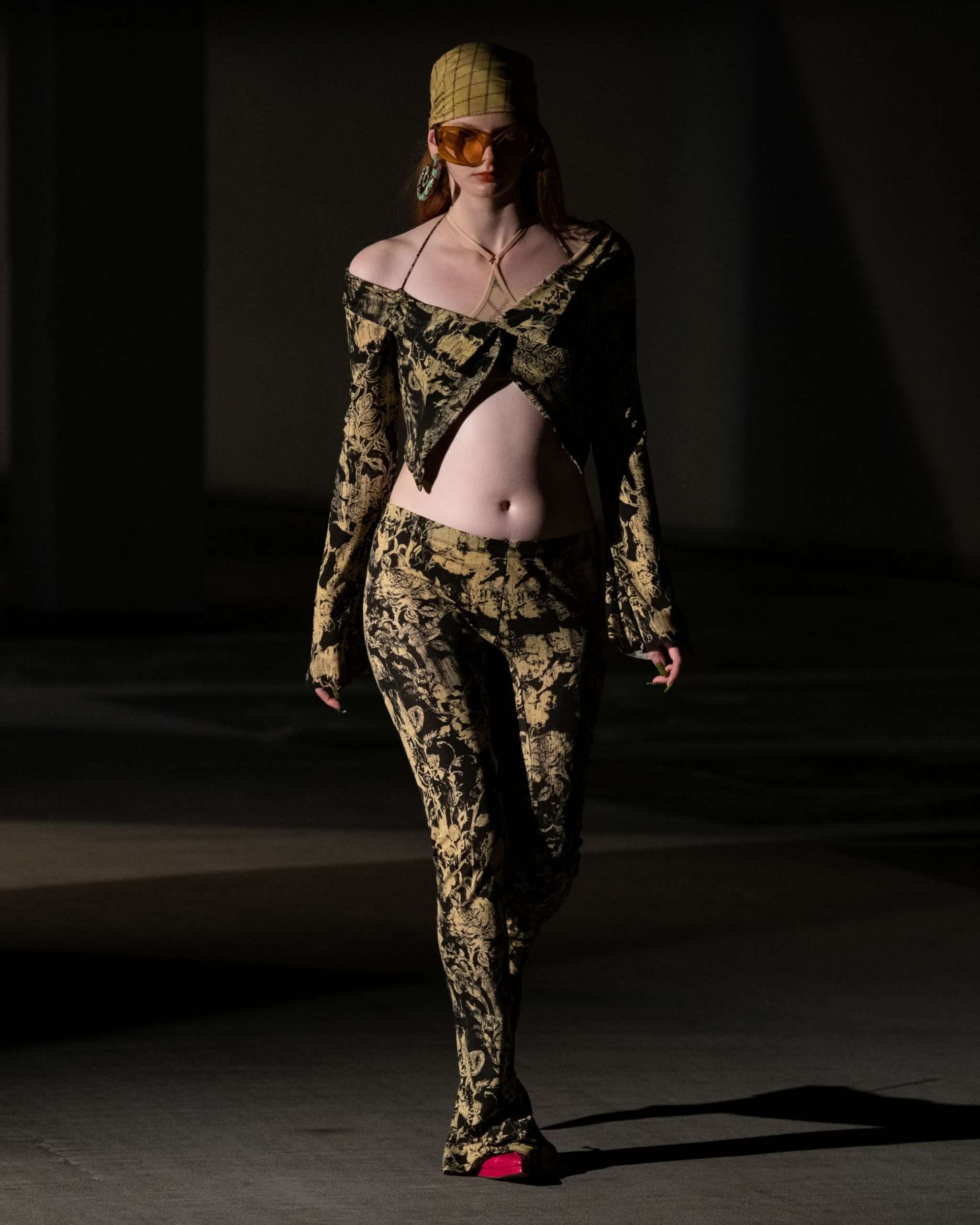 ‘ADRENALINE’: KNWLS SS22 OFFERS DISRUPTION AND SENSUALITY AT LFW