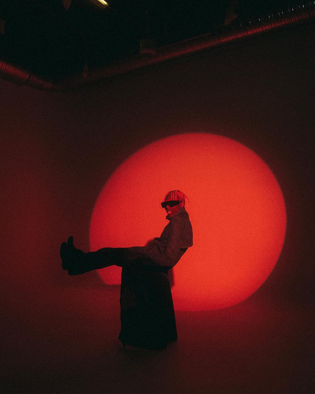 MEET 1999 THE STUDIO: HERE TO CHALLENGE THE OUTDATED NORMS OF FASHION