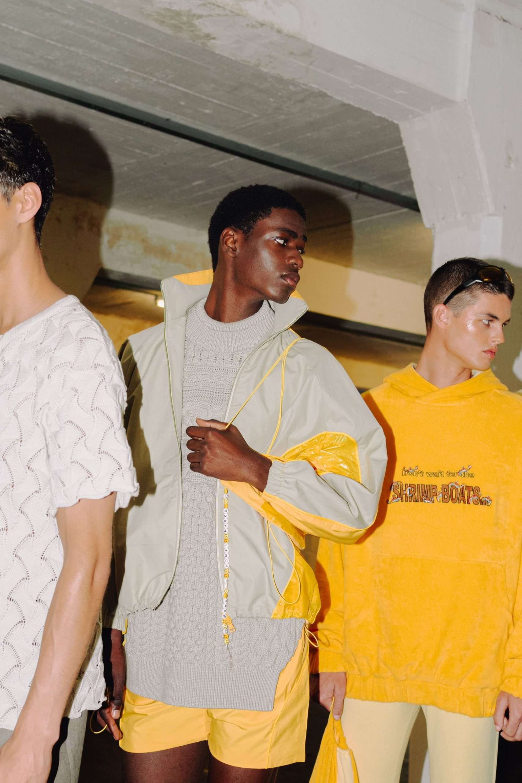 CRABS, CROCS & CRISP LINEN: ROBYN LYNCH BUILDS UPON HER PERSONAL FUTURISM FOR SS23