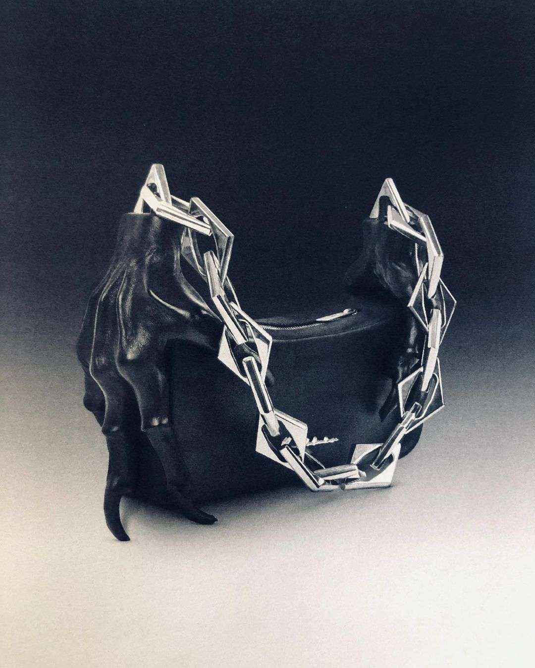HAN KJØBENHAVN IS THE BRAND THAT HAS JULIA FOX IN A (LITERAL) CHOKEHOLD