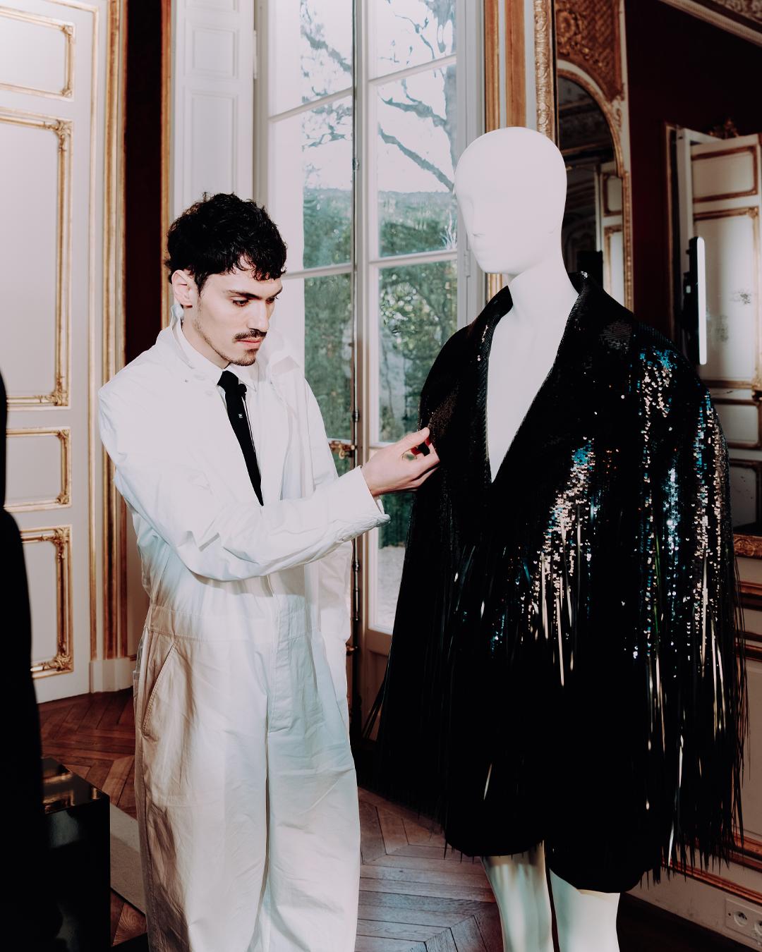 We went to the Valentino Le Noir re-see with Lyas