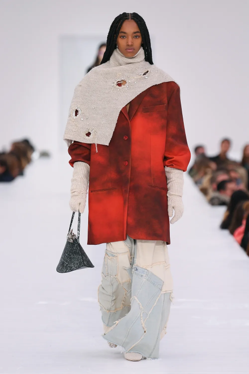 ACNE STUDIOS IS HERE TO UPHOLSTER YOUR AW22 FIT