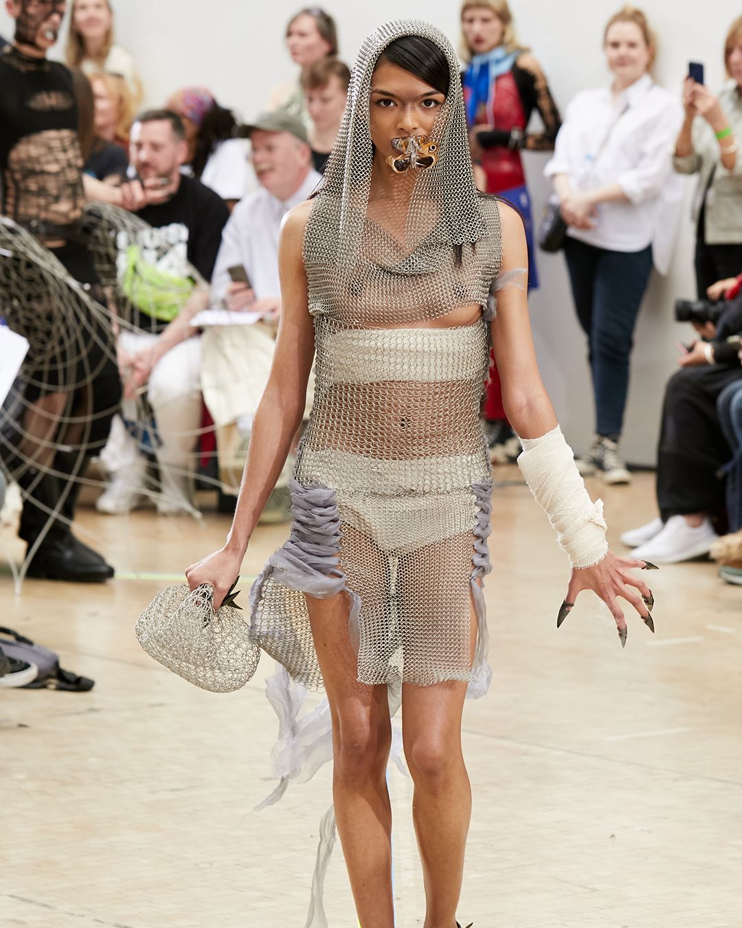 CIGARETTES ON THE RUNWAY & L’ORÉAL PRIZE WINNERS: WHAT WENT DOWN AT CSM’S BA FASHION SHOW