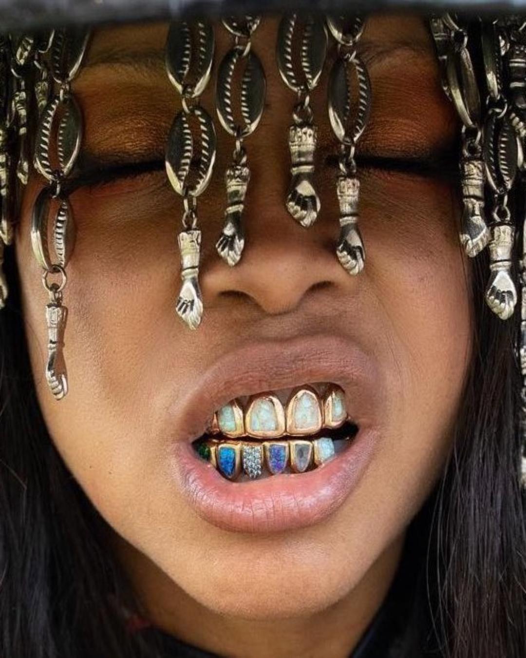 Erykah Badu’s grillz collection goes crazy