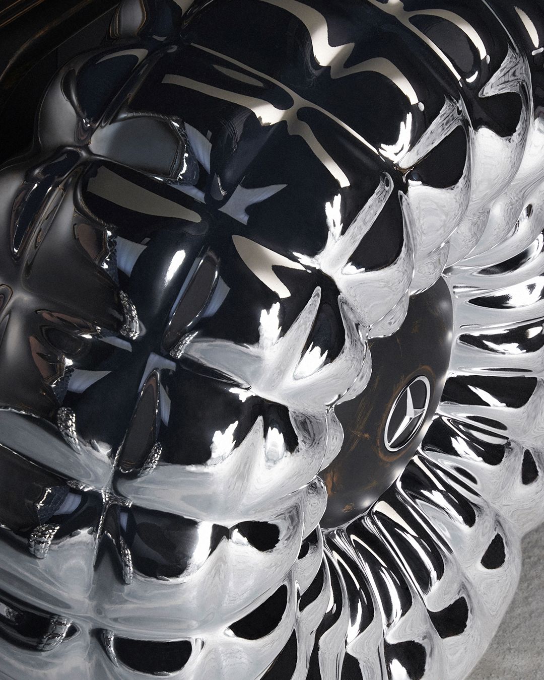 MONCLER & MERCEDES-BENZ UNVEIL PROJECT MONDO G