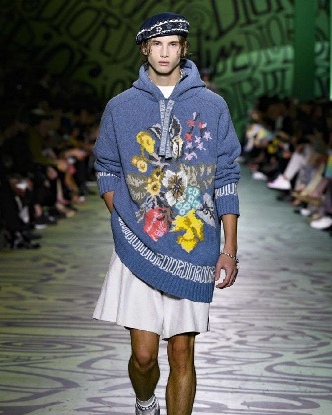 THE INTRIGUING RELATIONSHIP BETWEEN FASHION & SURF CULTURE