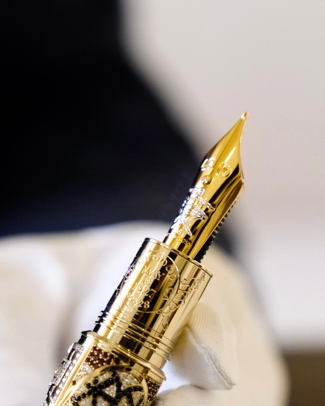 We got an exclusive look at Montblanc’s €1.6 million High Artistry fountain pen, an ode to the silver screen