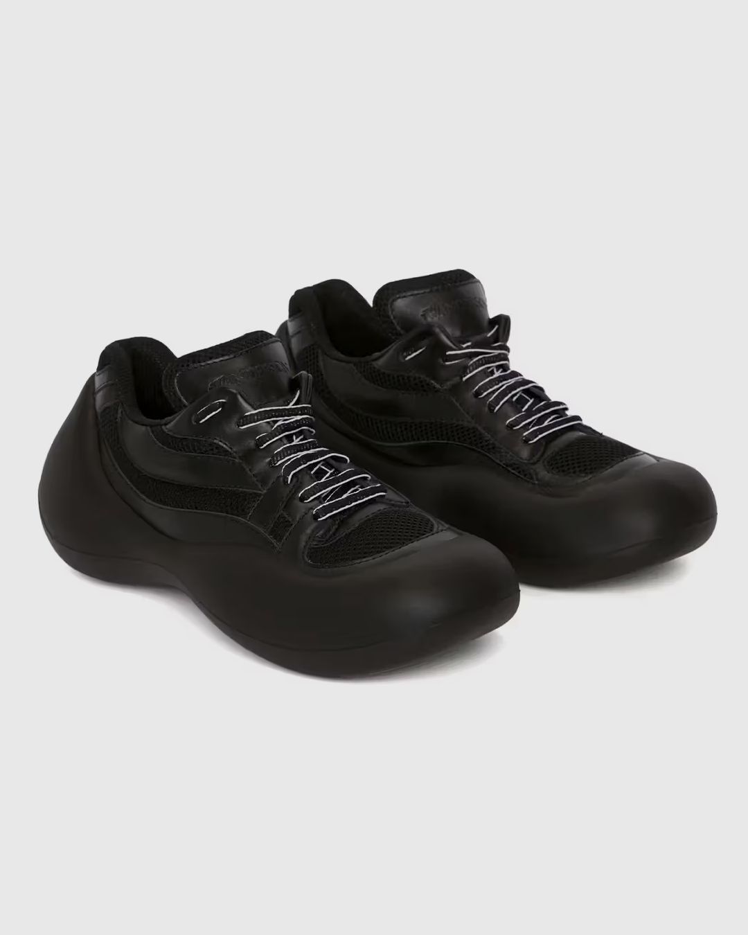 BOTTEGA VENETA’S STORE INSTALLATION & A NEW CASABLANCA COLLAB: YOUR MONDAY BRIEFING