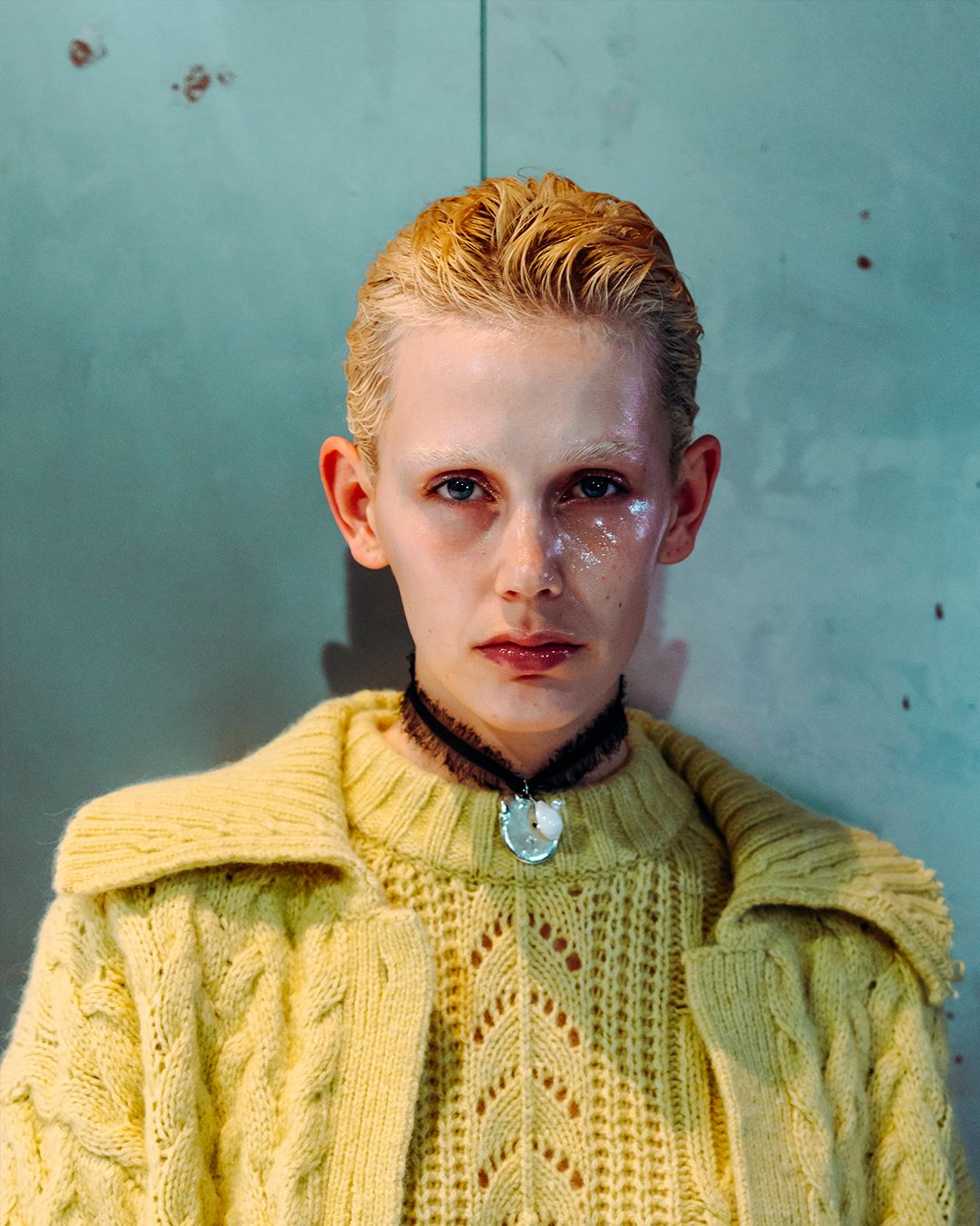 HOLZWEILER DIVES UNDERWATER FOR FW23