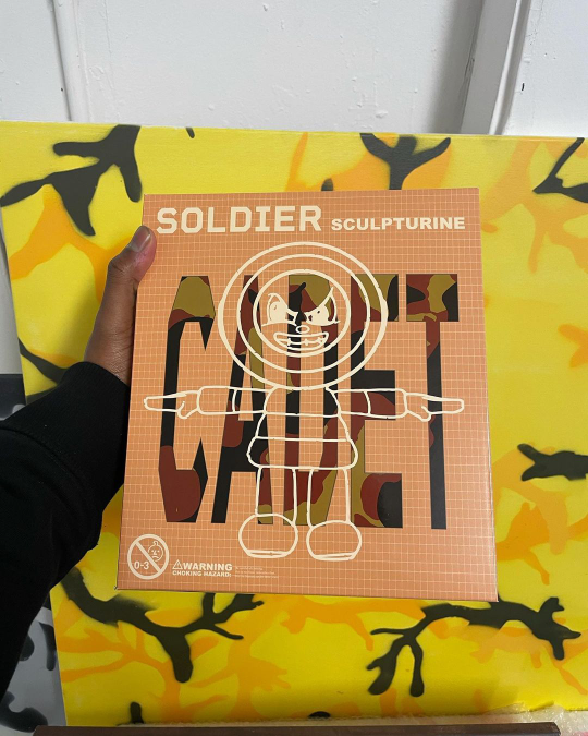SOLDIER PRESENTS HIS SCULPTURE DEBUT, CADETS!