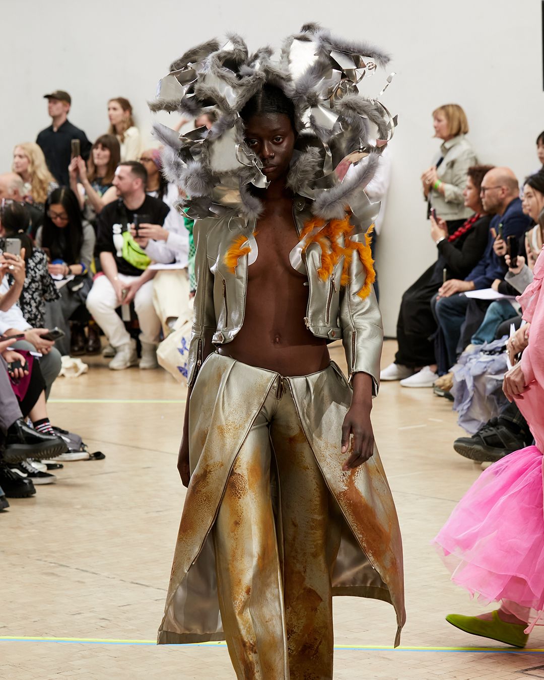 CIGARETTES ON THE RUNWAY & L’ORÉAL PRIZE WINNERS: WHAT WENT DOWN AT CSM’S BA FASHION SHOW