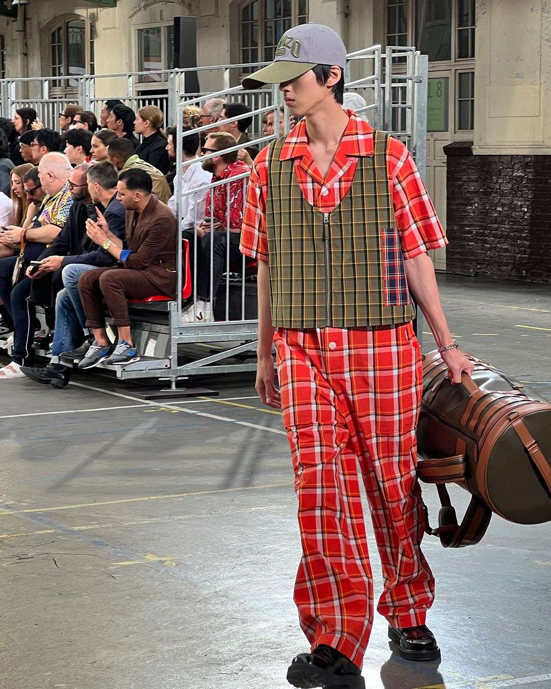 WE WANT TO ENROL IN KENZO SCHOOL