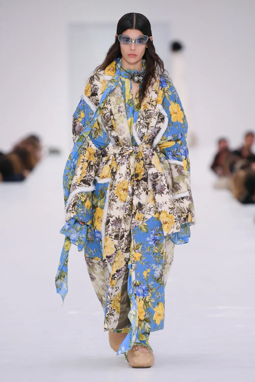 ACNE STUDIOS IS HERE TO UPHOLSTER YOUR AW22 FIT