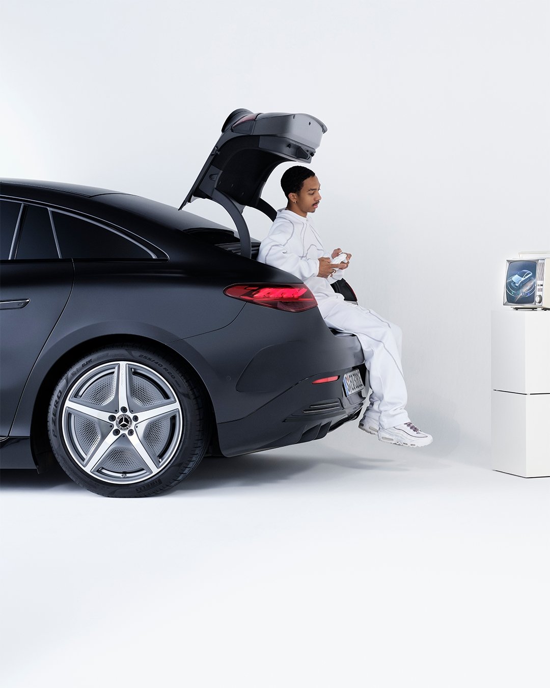 HOW SAUL NASH & MERCEDES BENZ ARE STEERING FASHION INTO THE FAST LANE