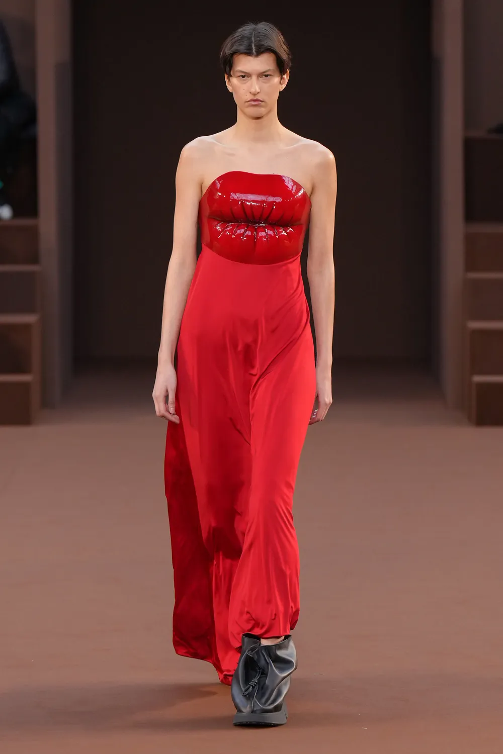 LOEWE 'CAR-DRESS' CAUSE CHAOS AT FW22 SHOW