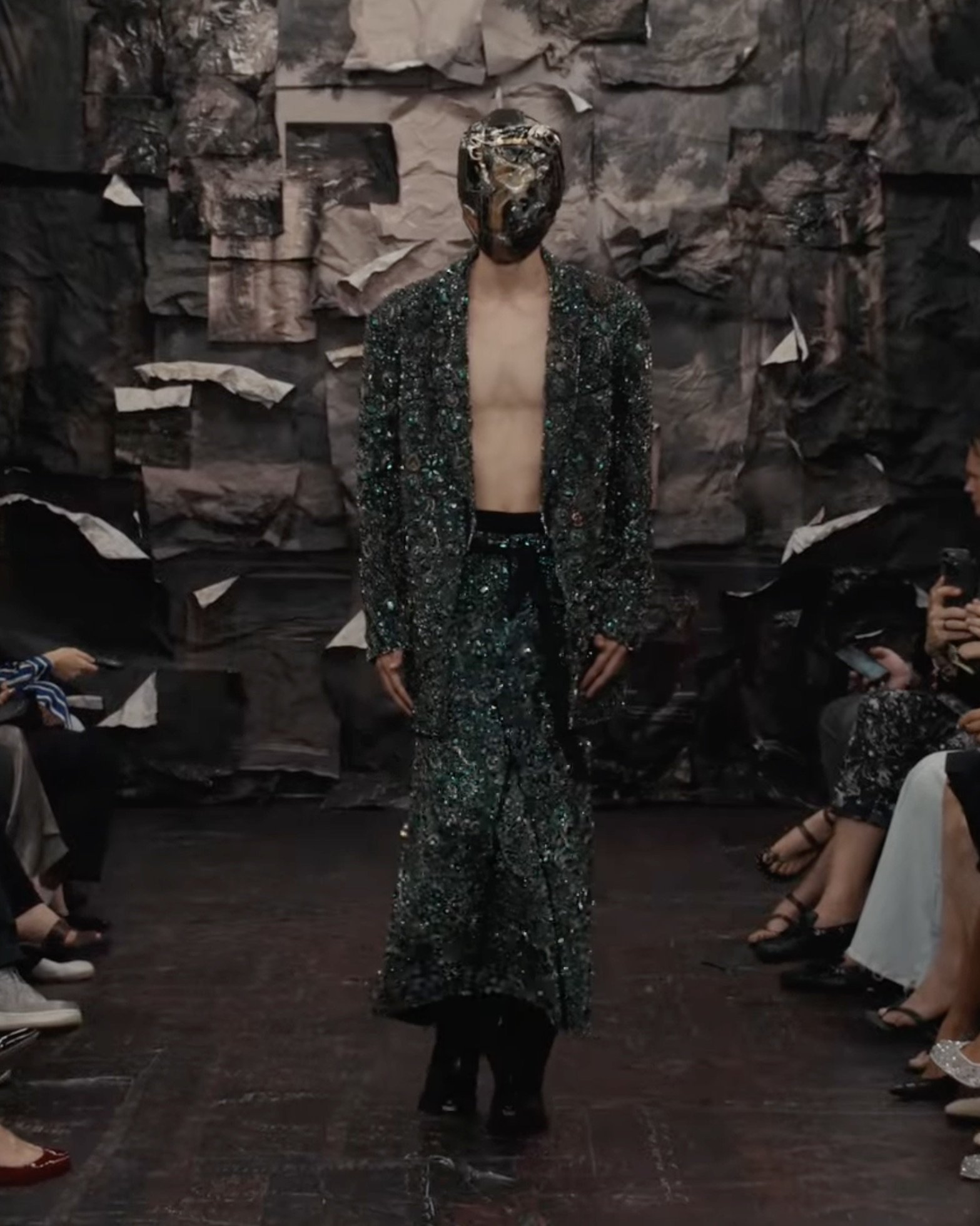 Maison Margiela Artisanal Fall 2025: Glenn Martens took us back to the early Margiela days