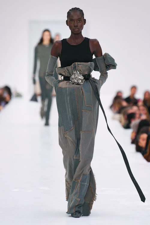 ACNE STUDIOS IS HERE TO UPHOLSTER YOUR AW22 FIT