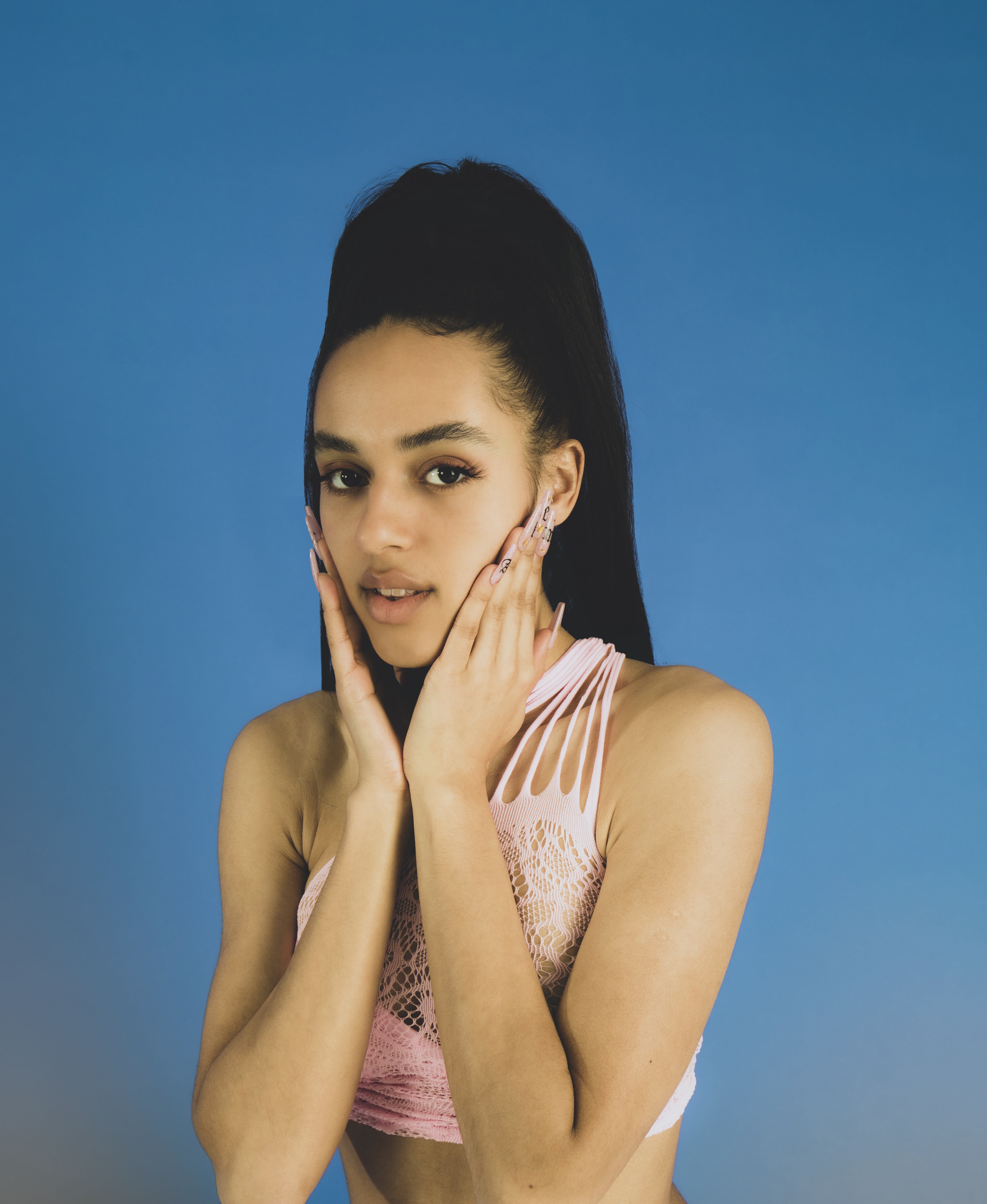 AKEMI FOX IS BACK AND SHE’S BROUGHT BACK UP