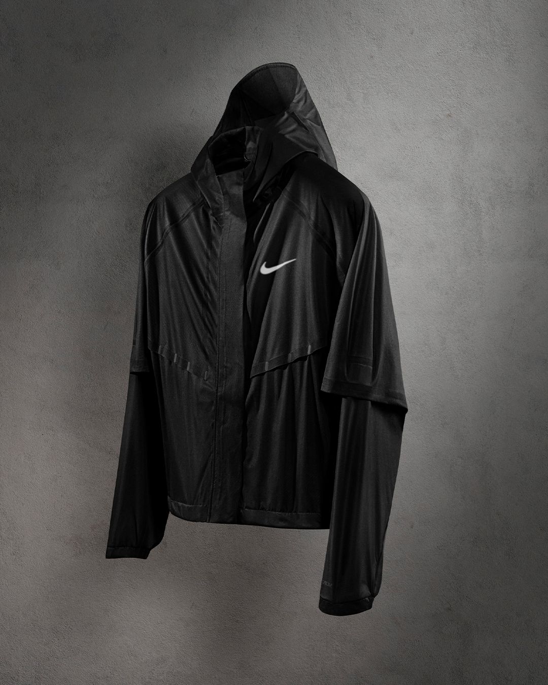 NIKE’S RUN DIVISION AEROGAMI JACKET BASICALLY BREATHES FOR YOU