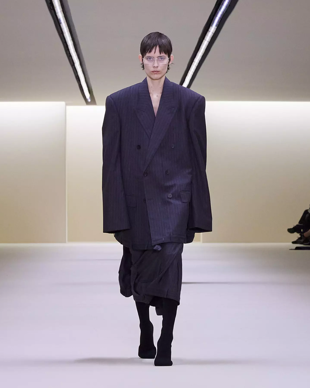 GEN Z SAID F*** FLATTERING SILHOUETTES
