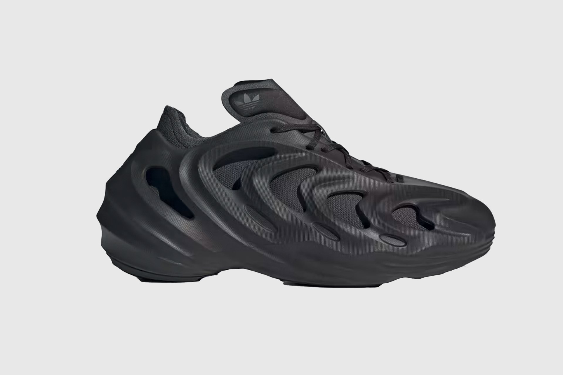 This week’s shopping guide just landed and its fit for the alien takeover