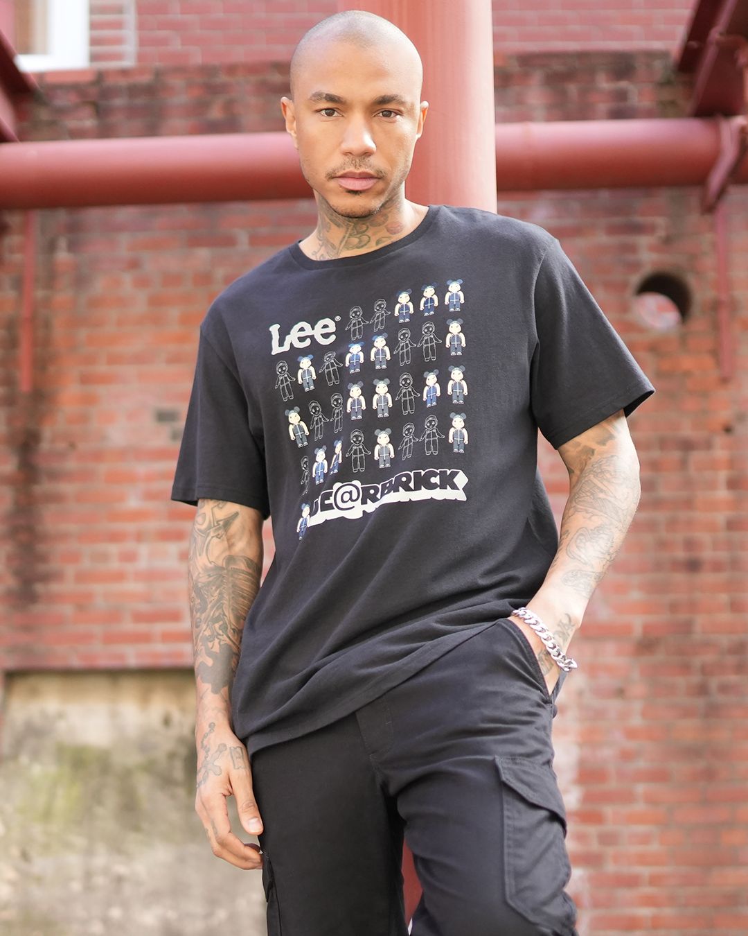 CASABLANCA’S NEW SNEAKER & A LEE® X BE@RBRICK MASCOT: YOUR MONDAY BRIEFING