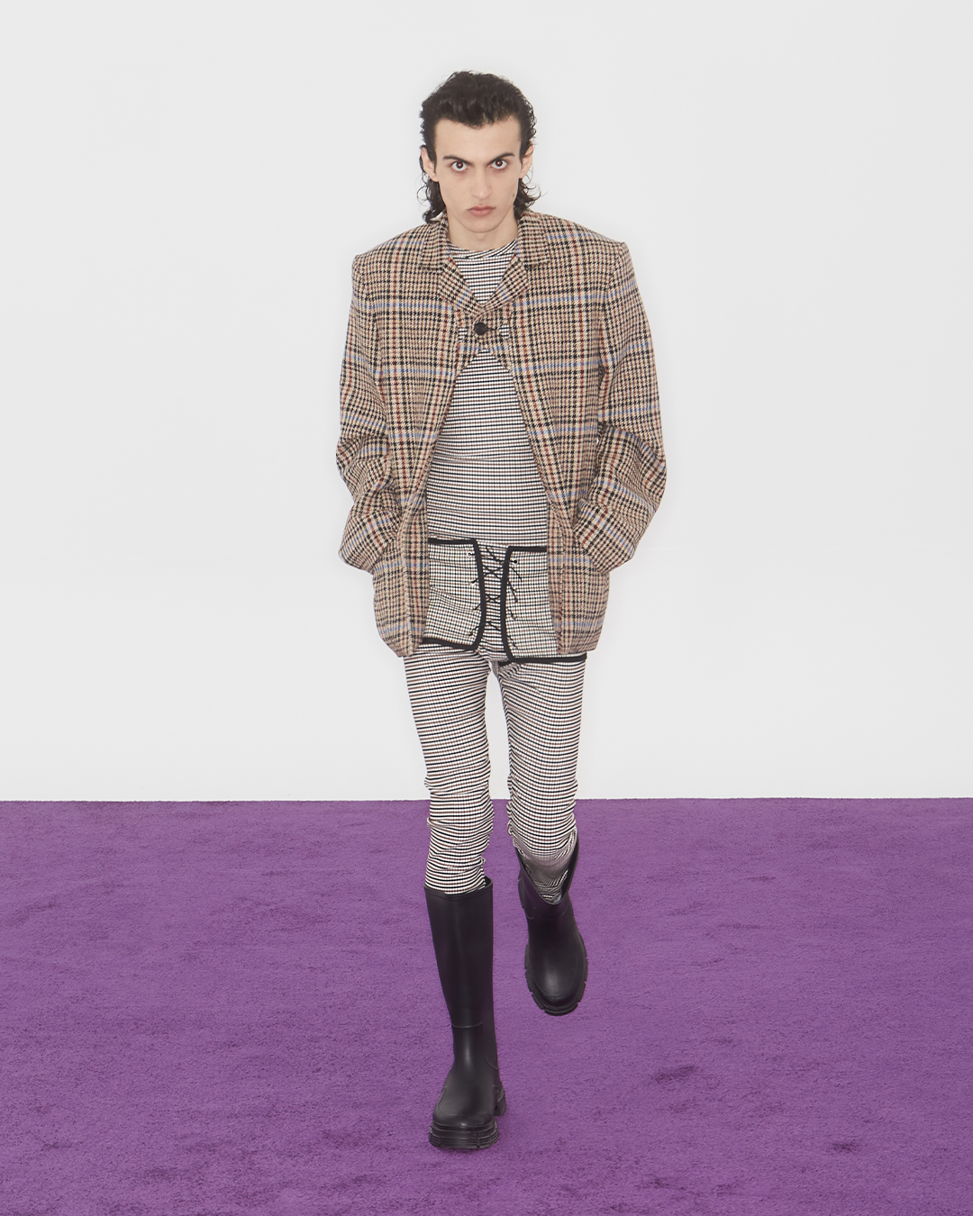 AV VATTEV’S SS24 COLLECTION IS A TASTE OF ‘SWEET SUMMER SWEAT’