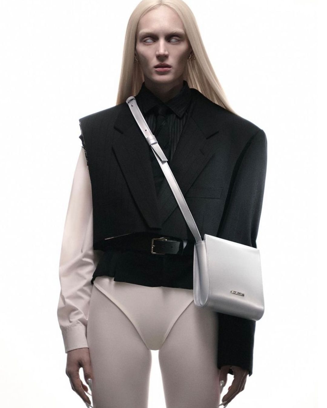 GENTLE MONSTER GOES BOLD & GIVENCHY’S PLAGE COLLECTION: YOUR FRIDAY ROUNDUP