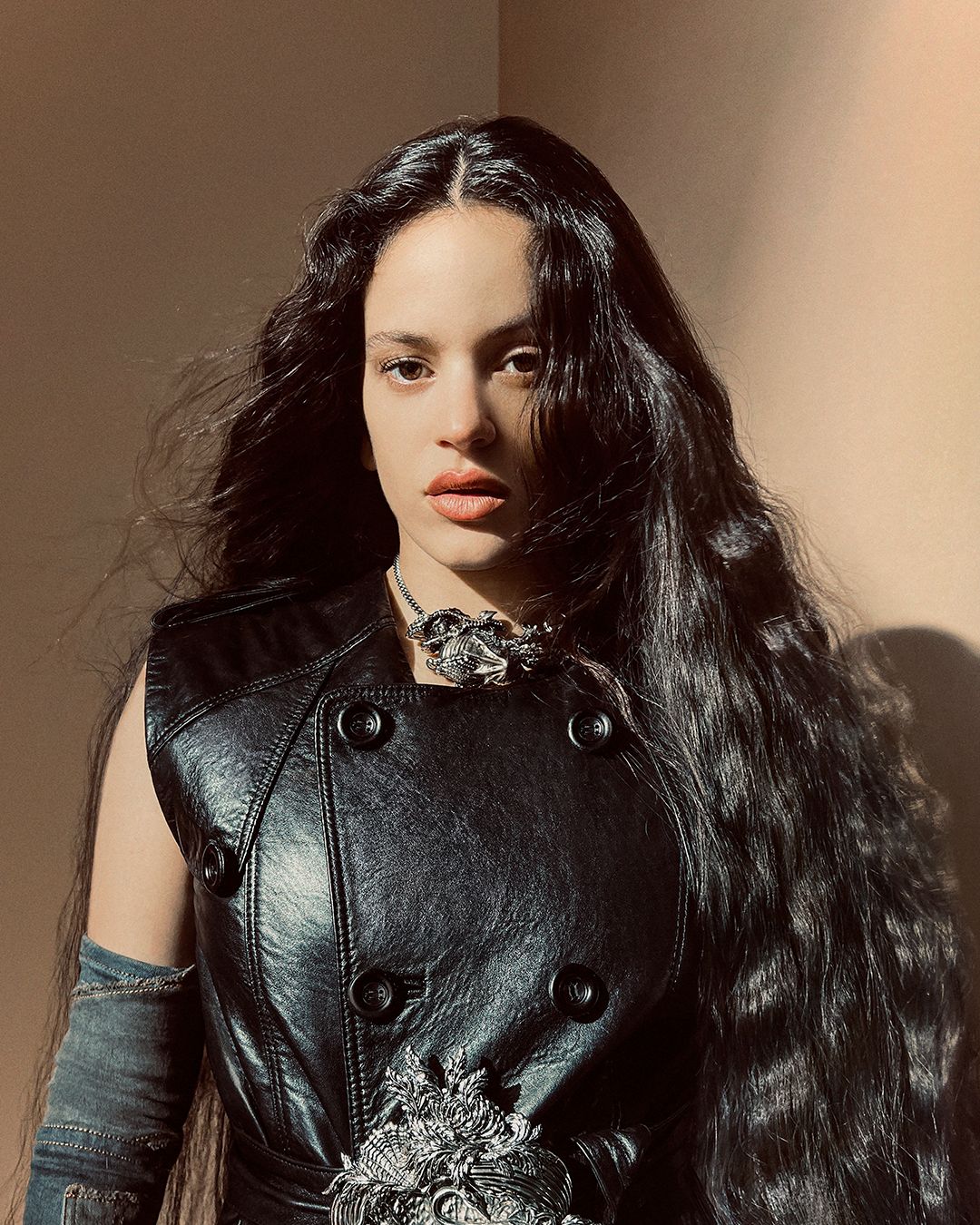 ROSALÍA’S NEW GIG & LFW 2.0: EVERYTHING YOU NEED TO KNOW BEFORE THE WEEKEND