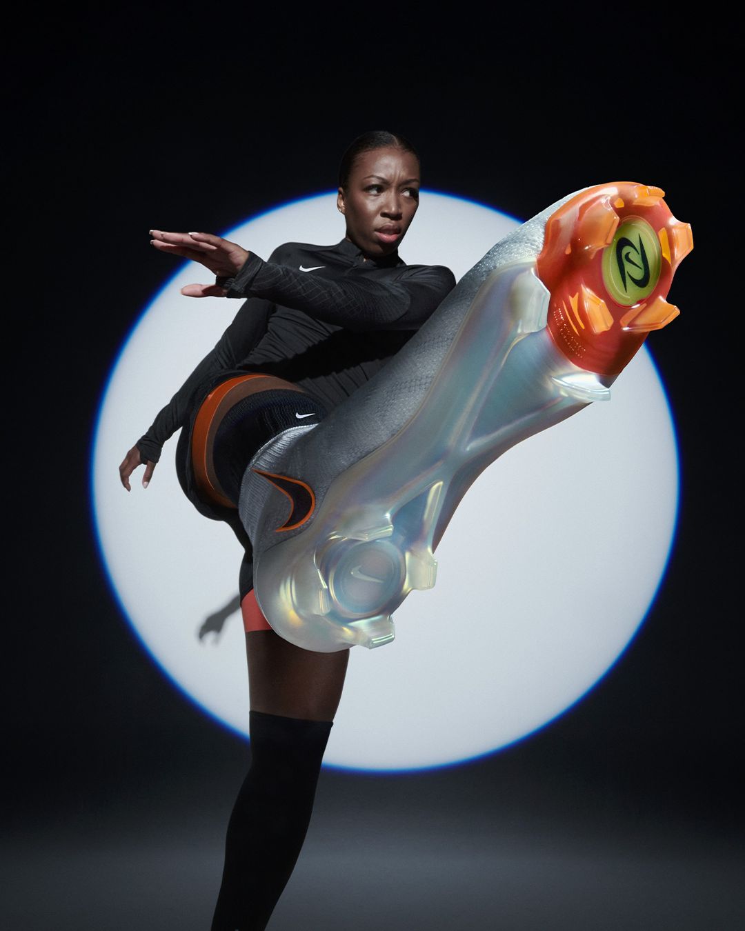 NIKE IS REVOLUTIONISING WOMEN’S FOOTBALL WITH ITS PHANTOM LUNA BOOT