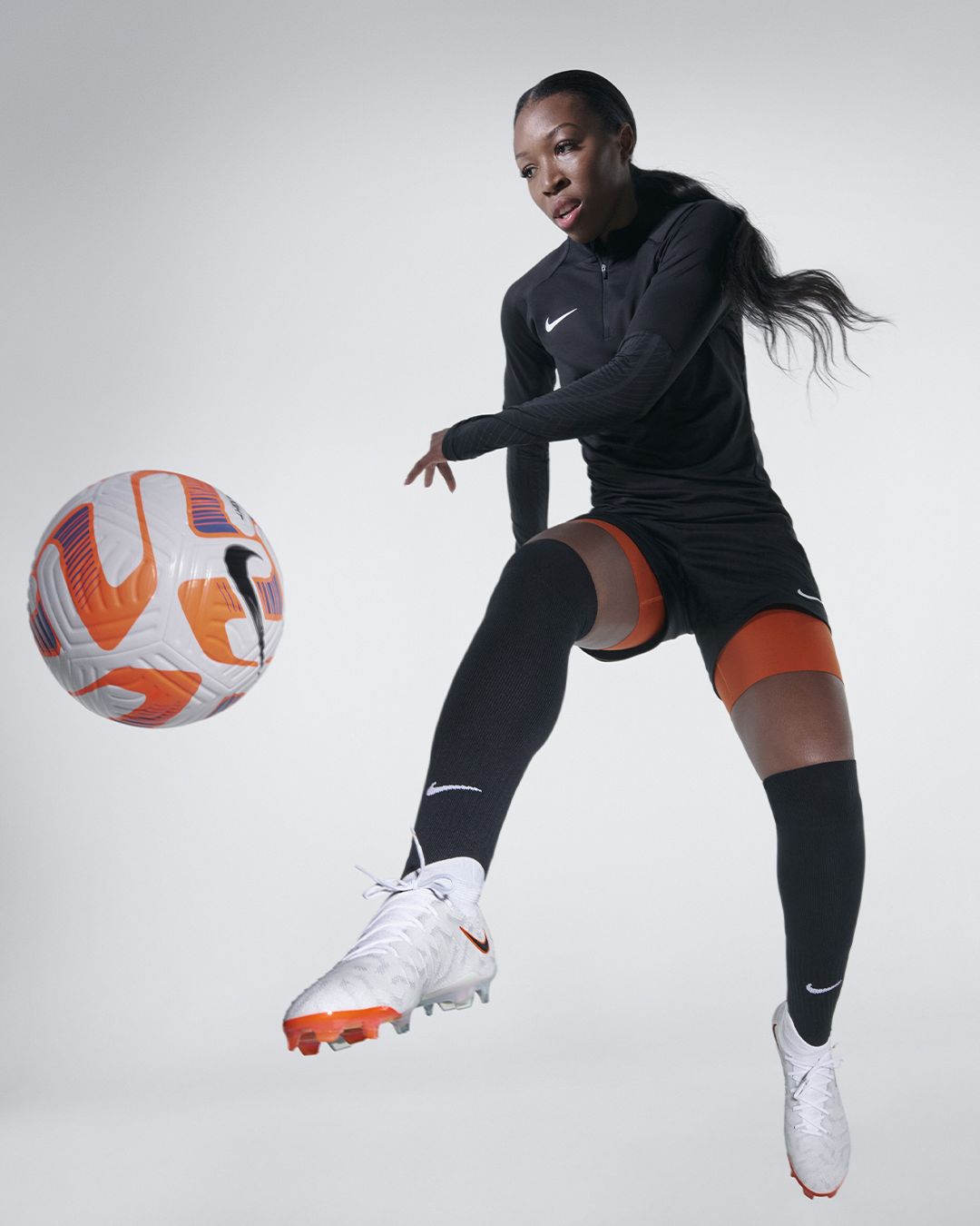 NIKE IS REVOLUTIONISING WOMEN’S FOOTBALL WITH ITS PHANTOM LUNA BOOT