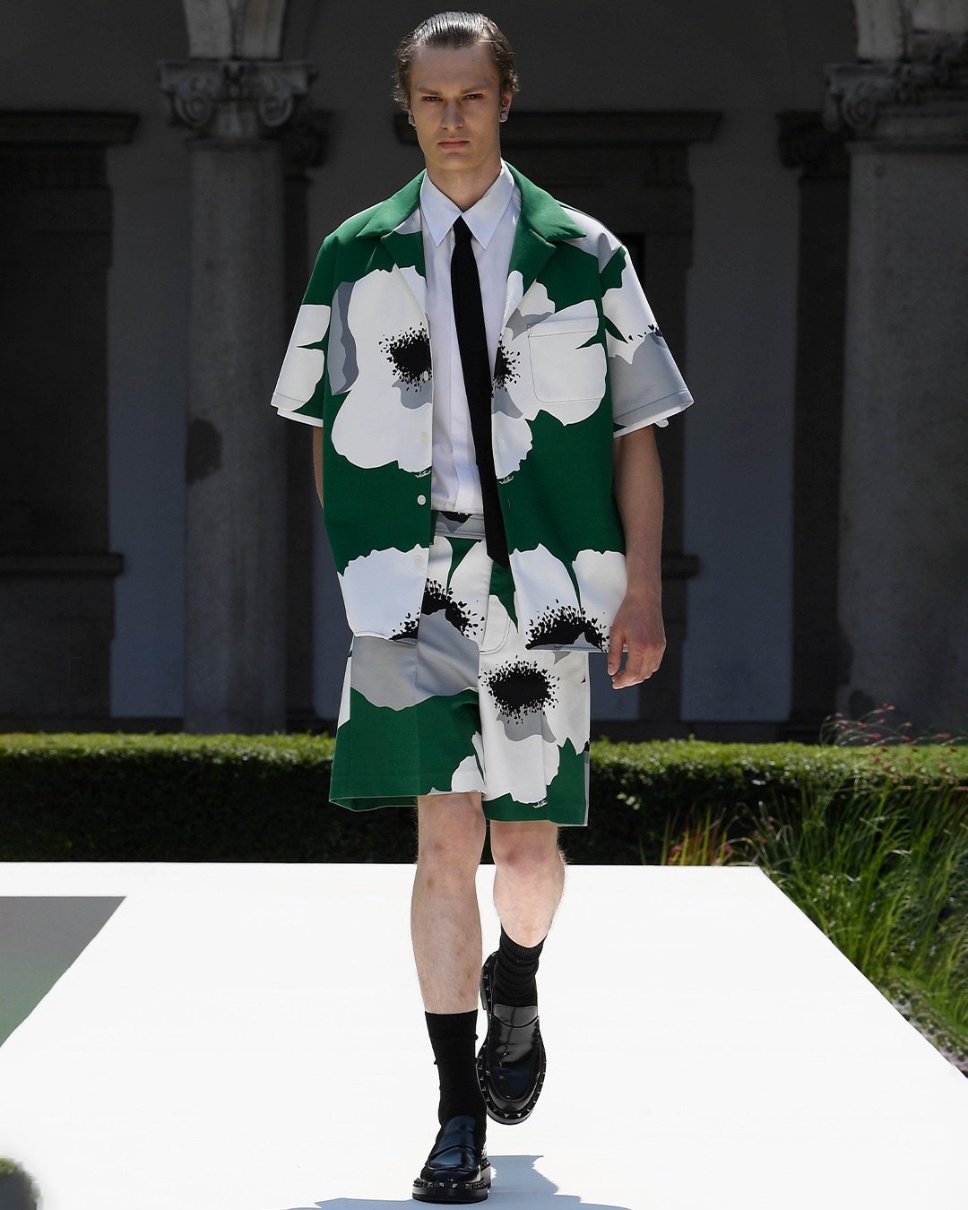 FROM WET DRESSES TO CHOKE TEES: HERE’S YOUR MILAN MEN’S FASHION WEEK ROUNDUP