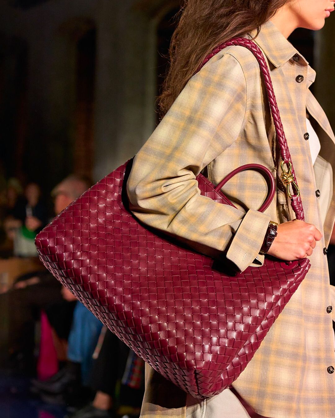 BOTTEGA VENETA’S ANDIAMO COULD ALREADY BE THIS YEAR’S IT BAG