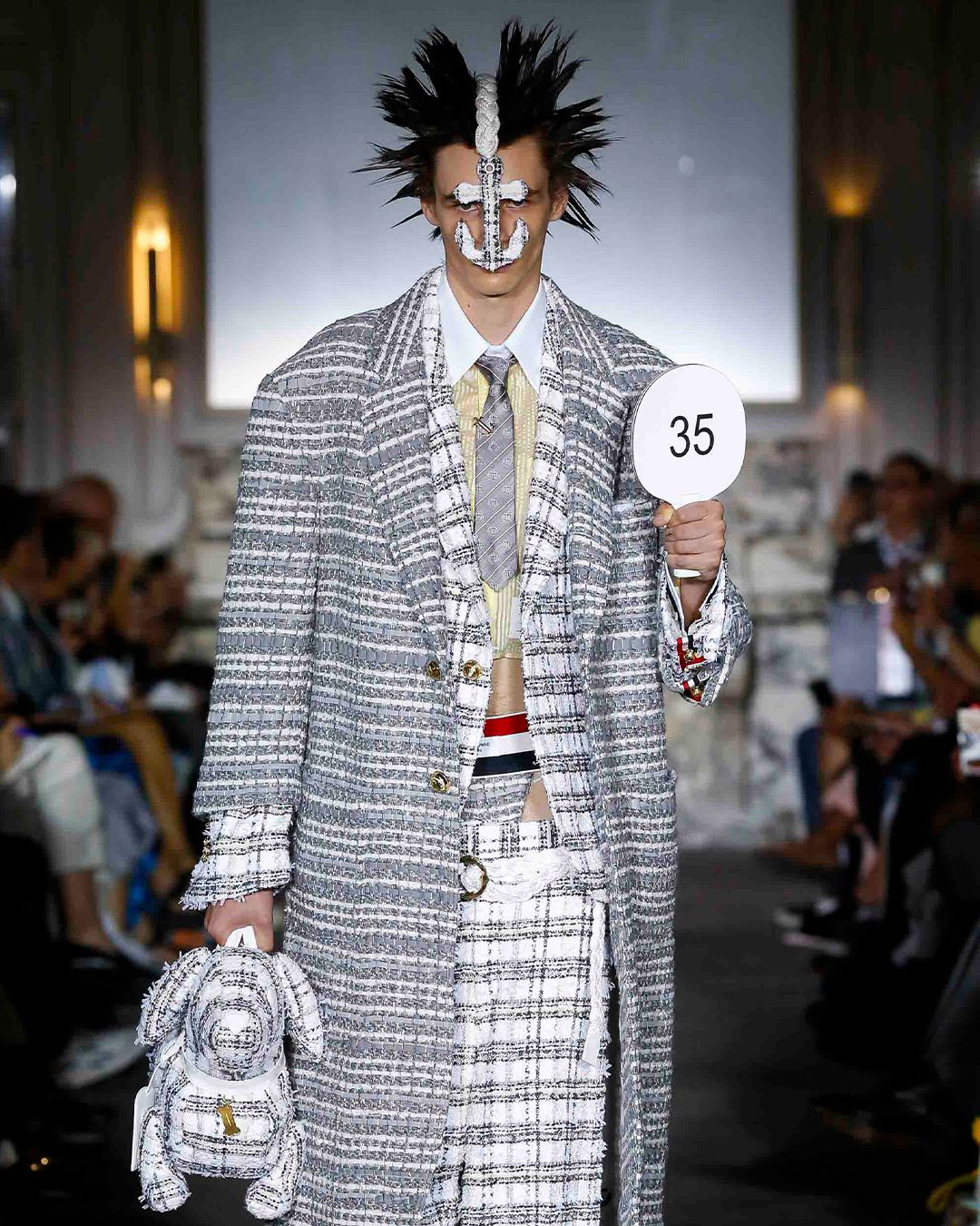 PIGEONS, GREMLINS & PING PONG BATS: THE CRAZIEST ACCESSORIES OF 2022