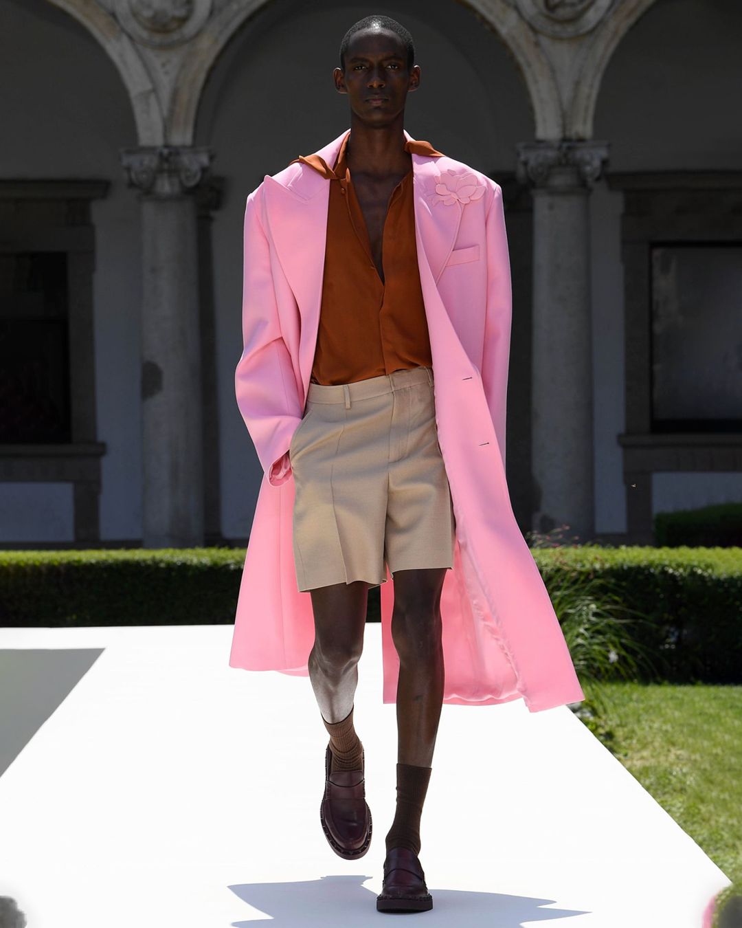 SCHOOL’S OUT BUT VALENTINO’S JUST GETTING STARTED: KEY TAKEAWAYS FROM ‘THE NARRATIVES’ SS24 SHOW